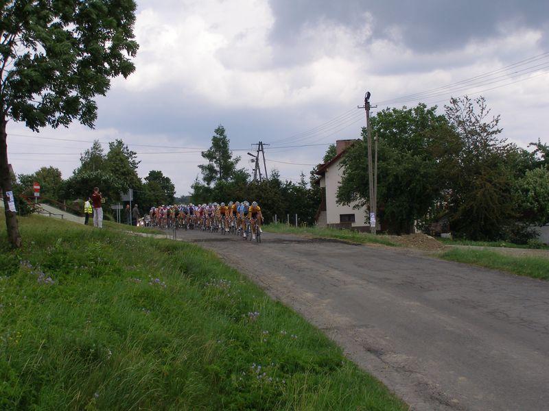 5 lipca 08. Wyscig kolarski Solidarnosci i Olimpijczykow oraz kibice._34.JPG